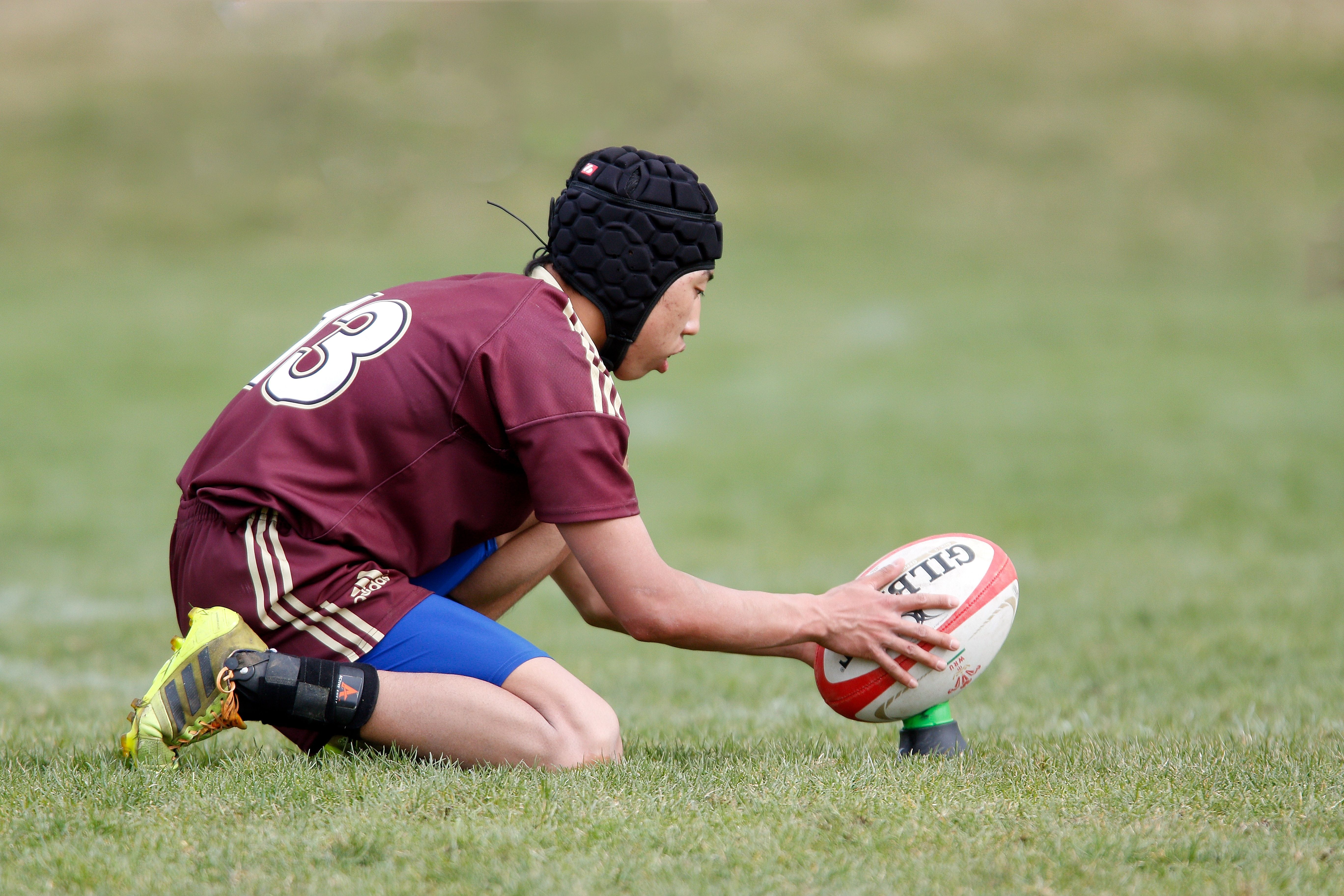 tired rugby= sports massage